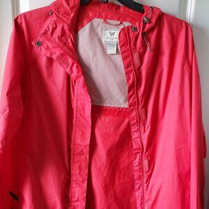 White Sierra lightweight rain jacket with hood - size L